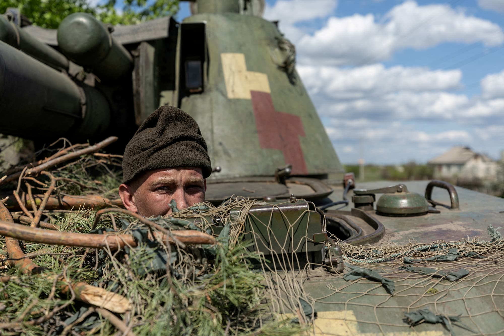 Um soldado ucraniano em Lyman, Donetsk, em Abril de 2022.