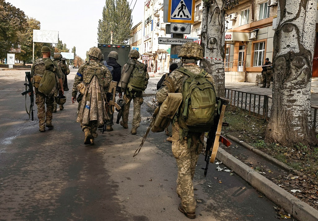 Soldados ucranianos na região de Donetsk 
